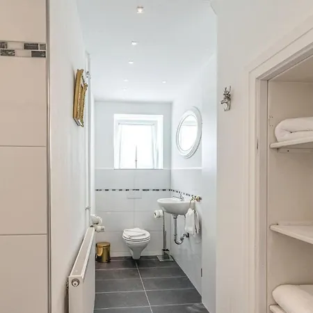 Apartamento Stunning In W/ 1 Bedrooms *